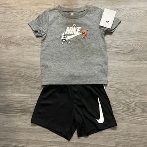 NWT Nike short set